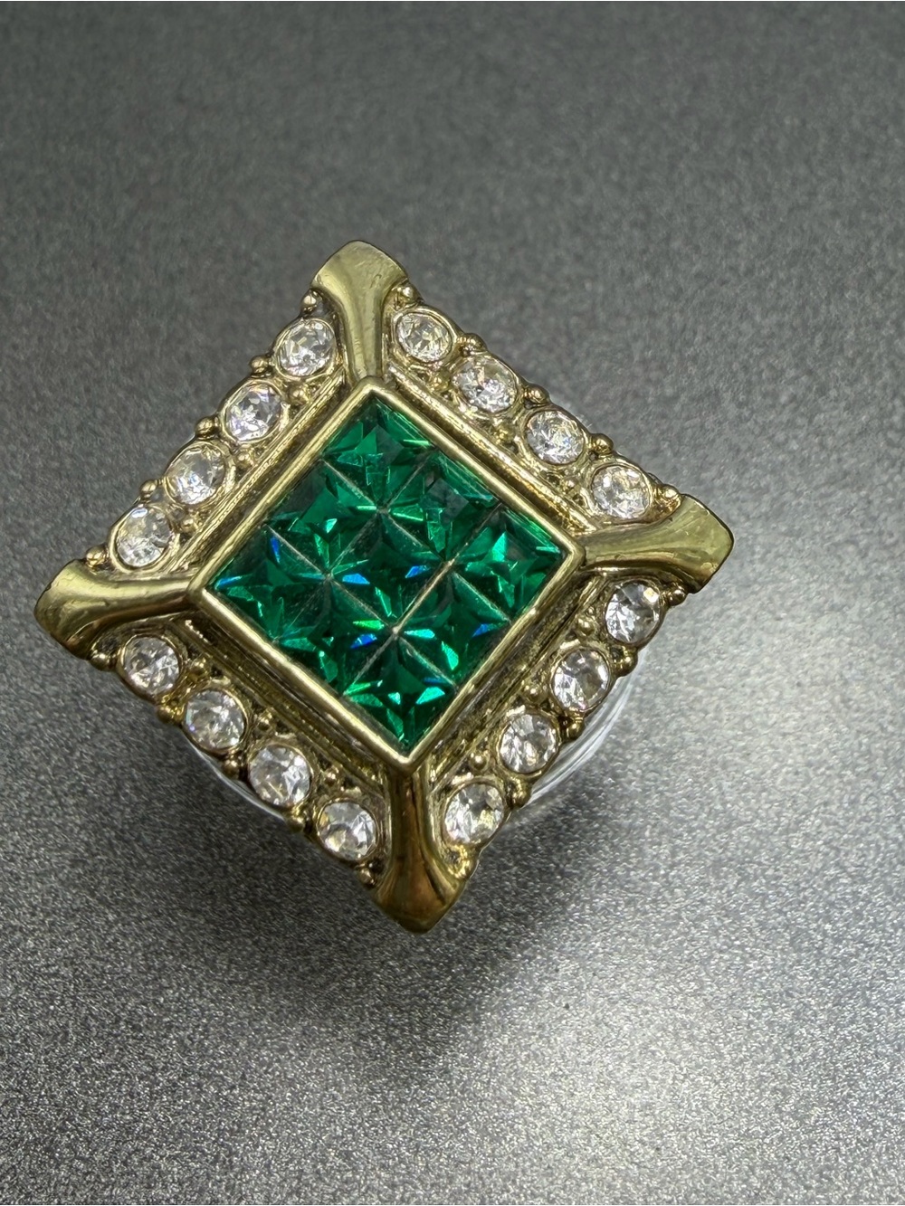 Heidi Daus Green  Crystal Statement Ring size 8. #412R